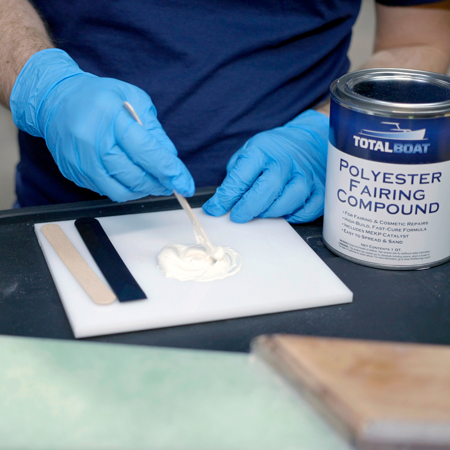 Mixing polyester fairing compound with catalyst